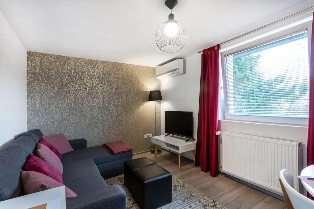 Slovenia + Freeparking & Bikes Apartament