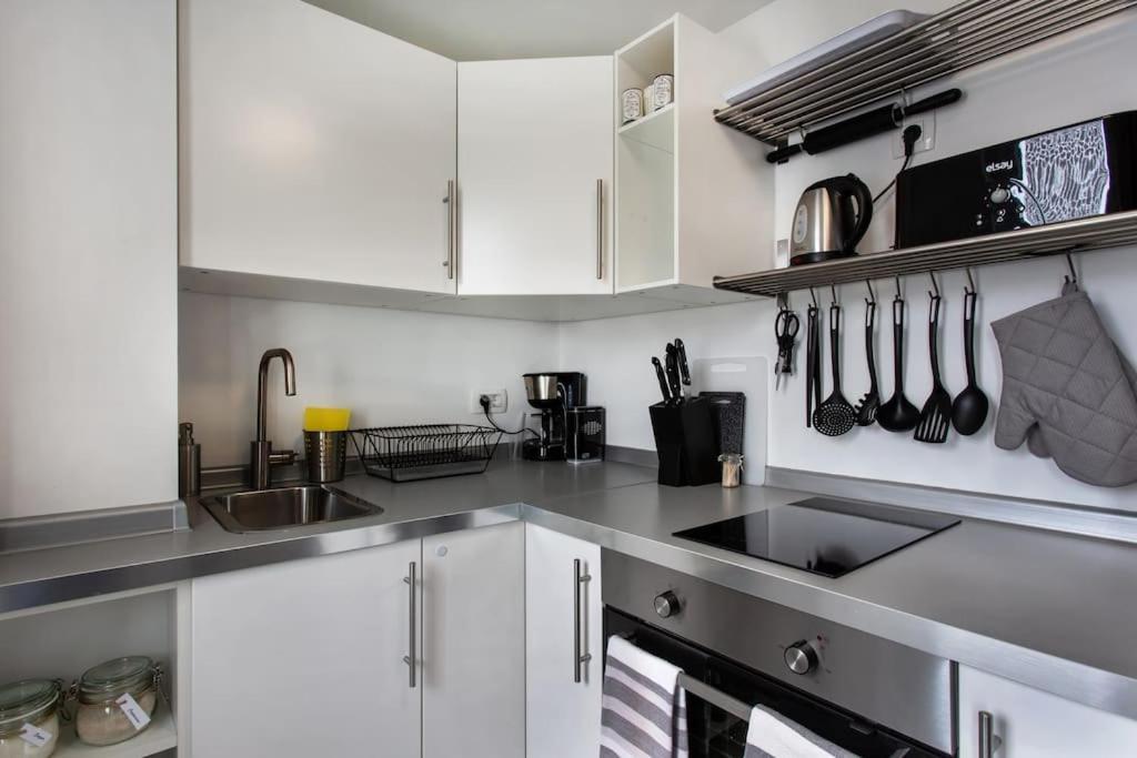 Slovenia + Freeparking & Bikes Apartament
